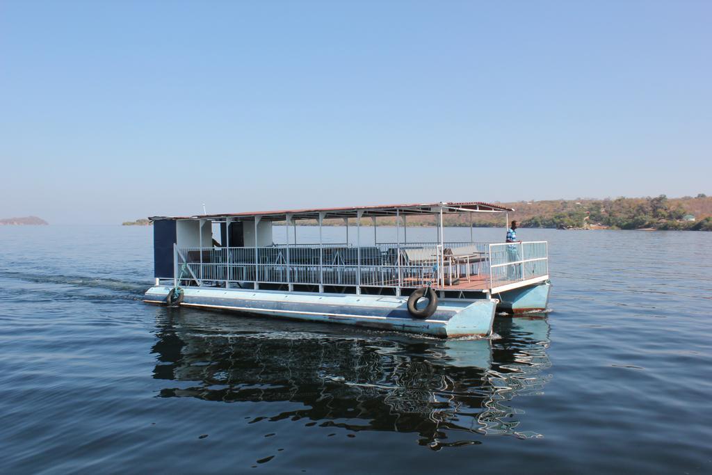 Lake Safari Lodge Сиавонга Екстериор снимка