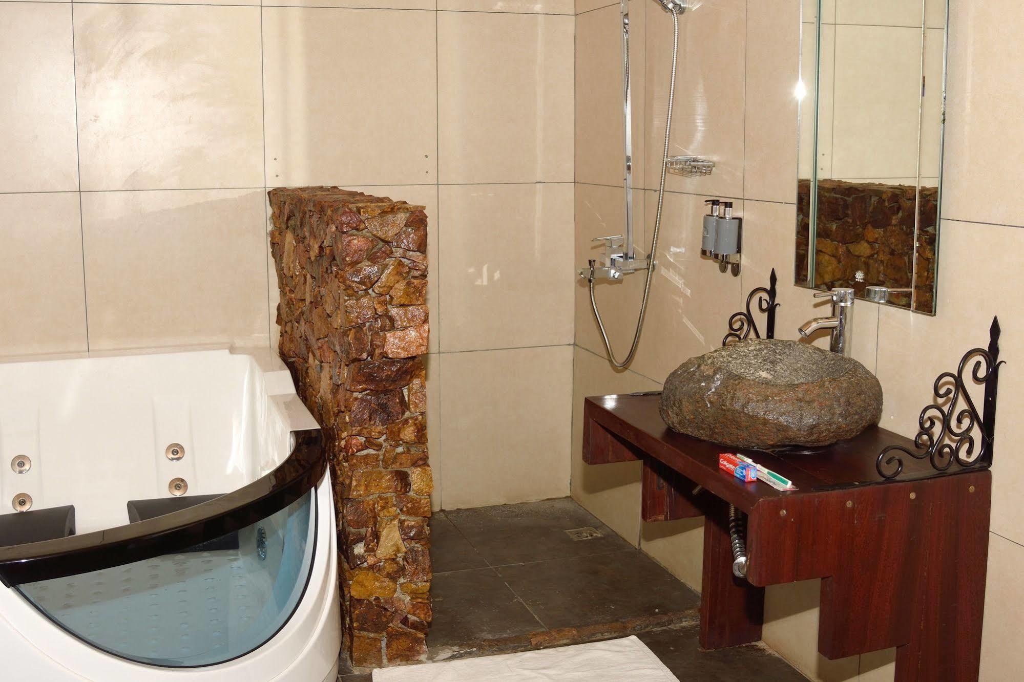Lake Safari Lodge Сиавонга Екстериор снимка