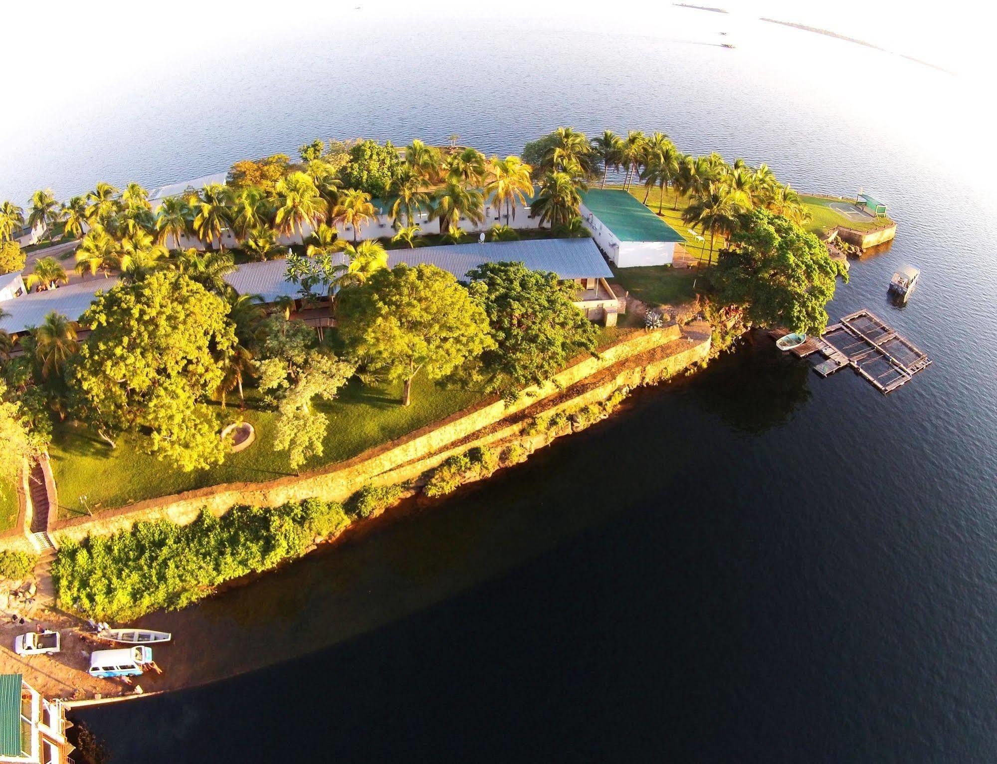 Lake Safari Lodge Сиавонга Екстериор снимка