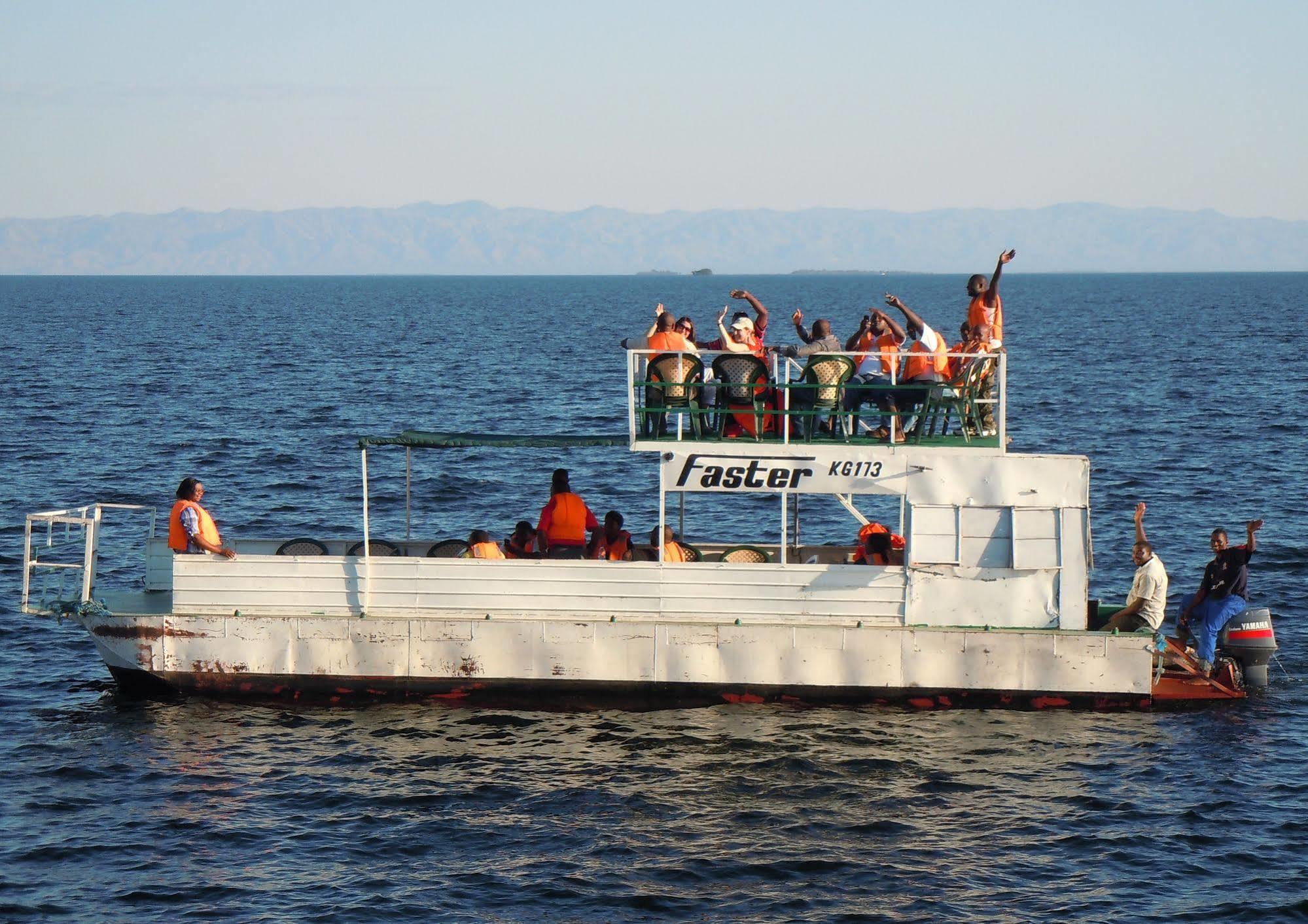 Lake Safari Lodge Сиавонга Екстериор снимка
