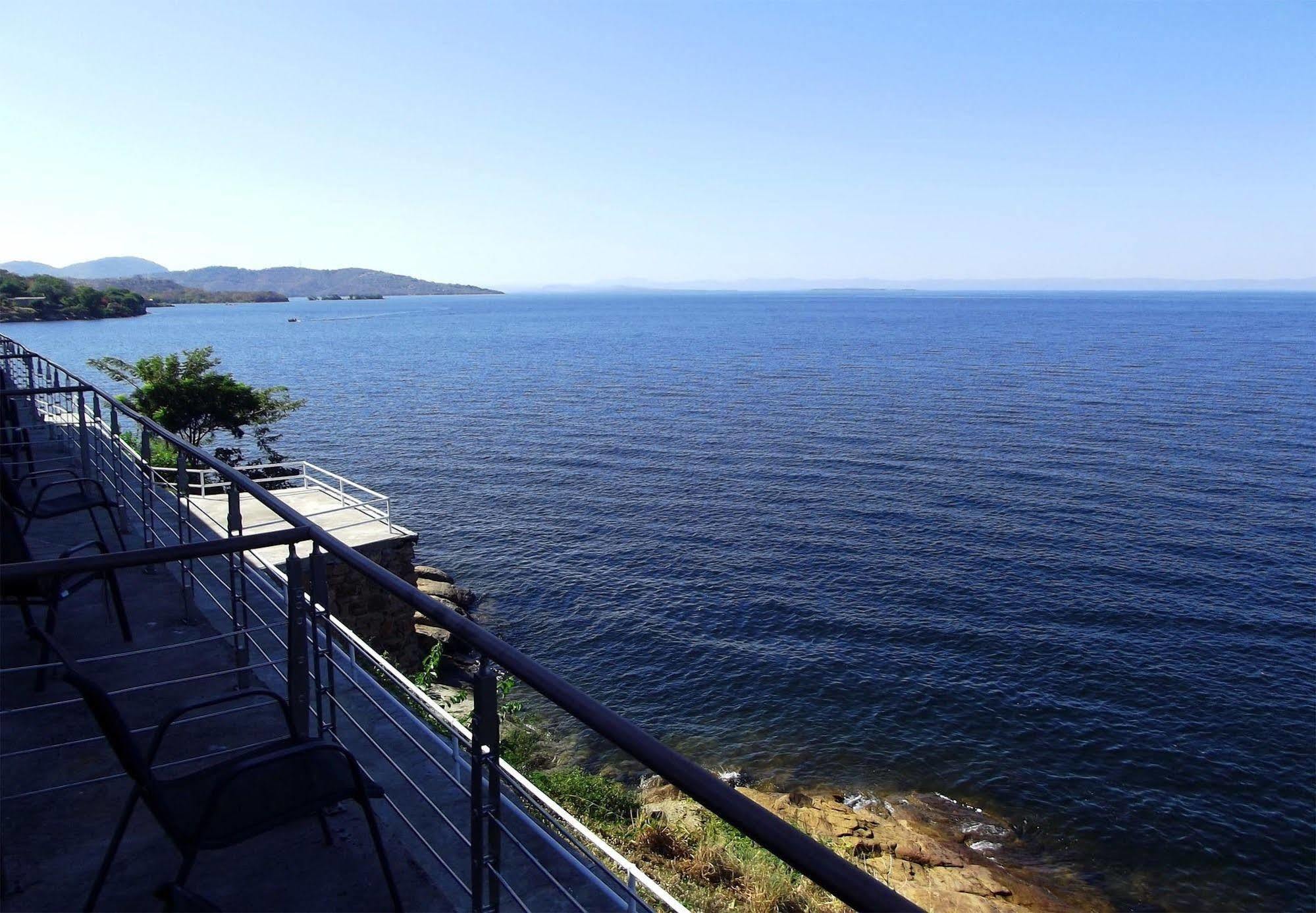 Lake Safari Lodge Сиавонга Екстериор снимка
