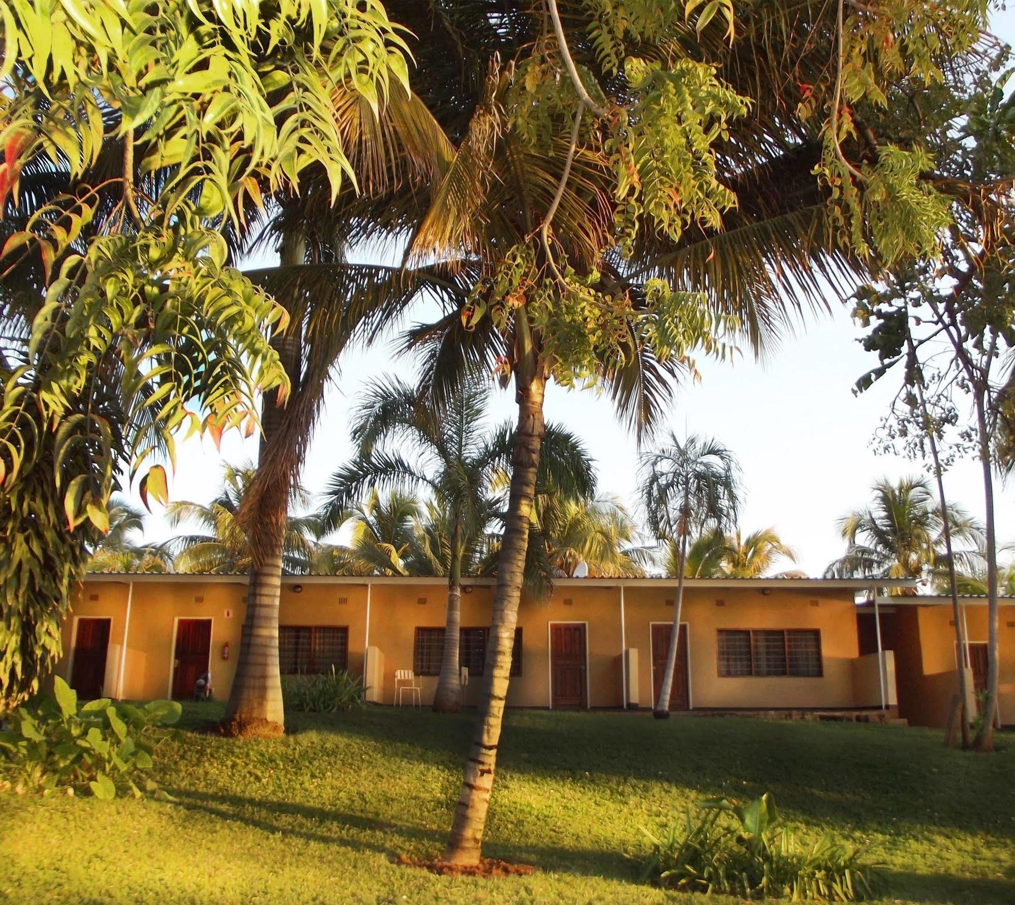 Lake Safari Lodge Сиавонга Екстериор снимка