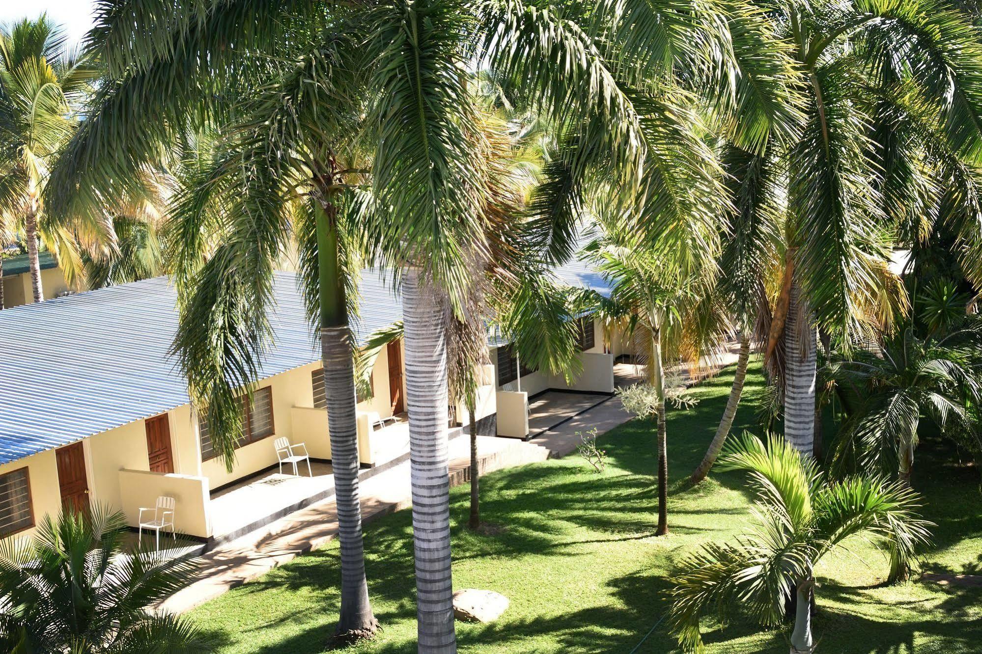 Lake Safari Lodge Сиавонга Екстериор снимка